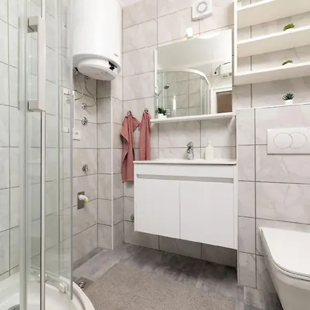 Apartment Fuer 4 Personen Ca 50 Qm In Njivice, Kvarner Bucht Krk
